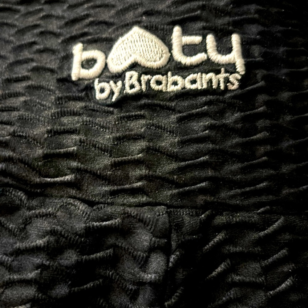 New PLUS SIZE black Booty by brabants capri leggings